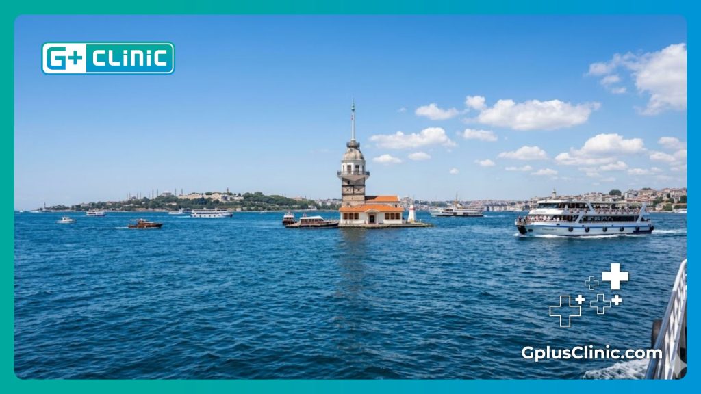 Врач тепло приветствует пациента в клинике Стамбула