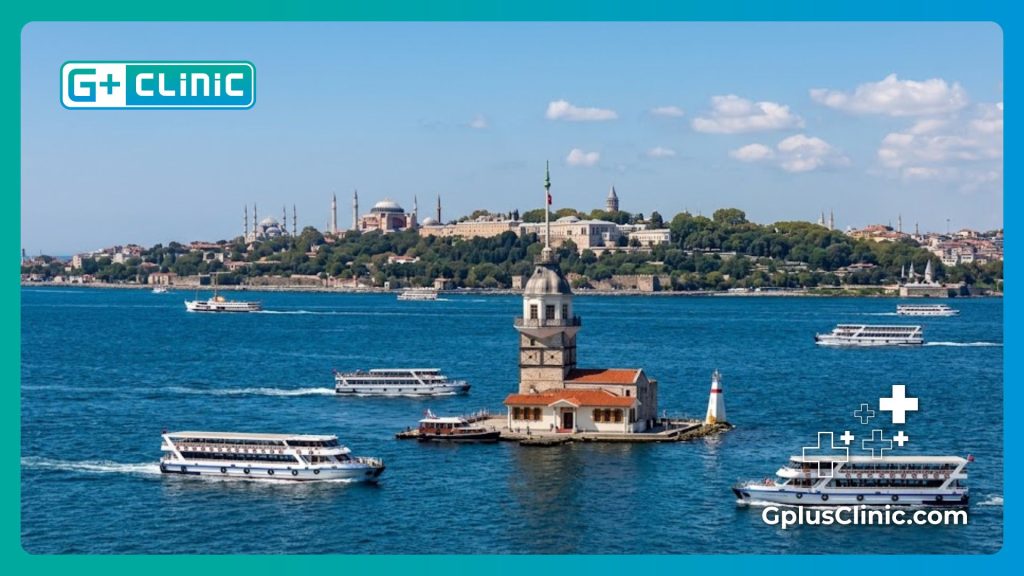 Médecin accueillant une patiente à Istanbul près du Bosphore