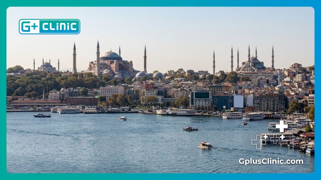 La Tour de Léandre à Istanbul sous un ciel bleu pour le tourisme médical